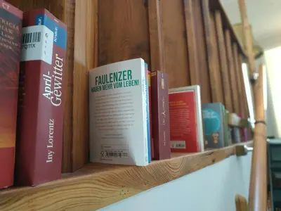 Die Bibliothek im Hotel