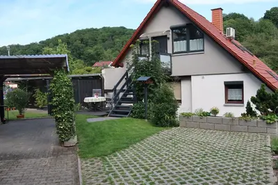 Das Gebäude in dem sich die Ferienwohnung befindet
