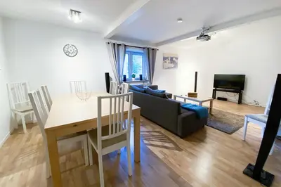 TV/Unterhaltungsangebot in der Unterkunft Work & Stay House