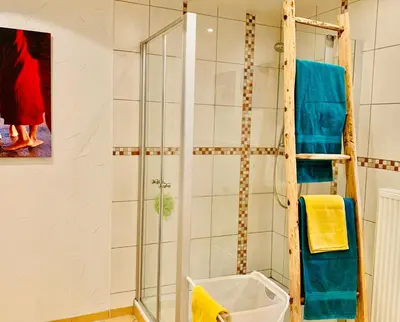 Ein Badezimmer in der Unterkunft Herrscherrshaus-W237