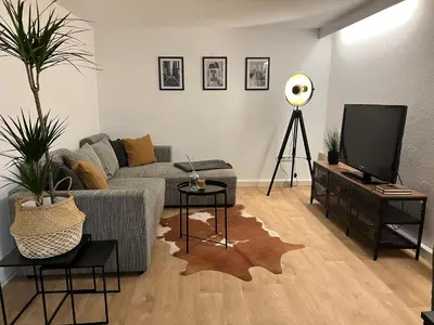 TV/Unterhaltungsangebot in der Unterkunft MODERNES HAUS FÜR 7 GÄSTE 90m2 TV NETFLIX WLAN