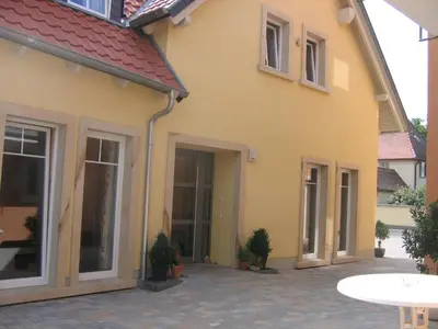 Das Gebäude in dem sich die Pension befindet