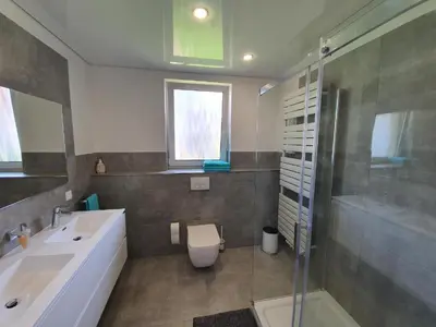 Ein Badezimmer in der Unterkunft Monteurwohnung - Handwerkerwohnung