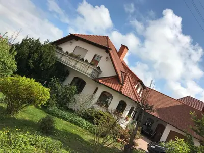 Ein Garten an der Unterkunft Ferienwohnung Meyer