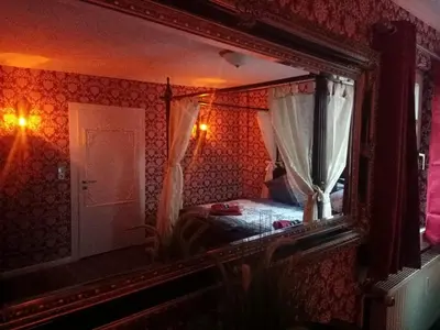 Ein Bett oder Betten in einem Zimmer der Unterkunft Appartement Altstadt, Gasthaus Hirsch