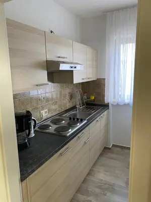 Küche/Küchenzeile in der Unterkunft Haus Waldblick - Ferienwohnung Sonnenplätzchen, Bad Bergzabern