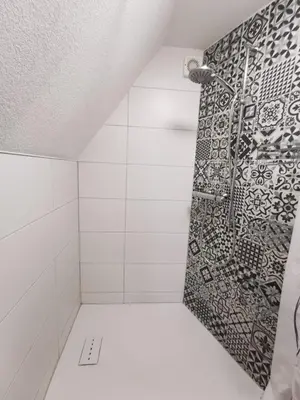 Ein Badezimmer in der Unterkunft La Casa Suciu