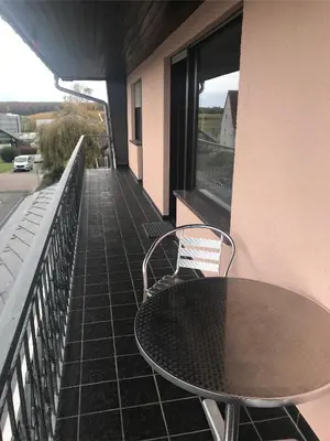 Ein Balkon oder eine Terrasse in der Unterkunft Für Pendler und Monteure oder Ferienwohnung zum Erholen