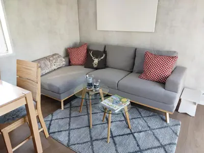 Ein Sitzbereich in der Unterkunft Gemütliches Landhauswohnen rent-by-seibold