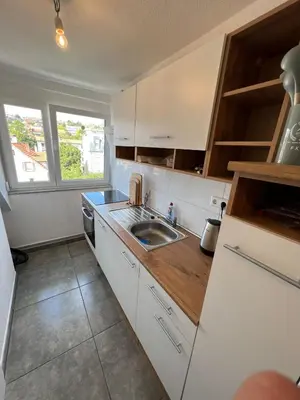 Küche/Küchenzeile in der Unterkunft Monteurwohnung Pforzheim - L8 Street