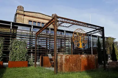 Ein Garten an der Unterkunft Barrierefreie Ferienwohnungen am Wasserturm Landau - Südpfalz
