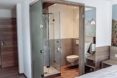 Ein Badezimmer in der Unterkunft Gasthaus Zum Adler