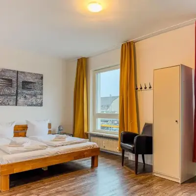 Spacious Flat 2nd Floor near station