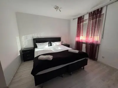 Ein Bett oder Betten in einem Zimmer der Unterkunft 3 Zimmer Wohnung