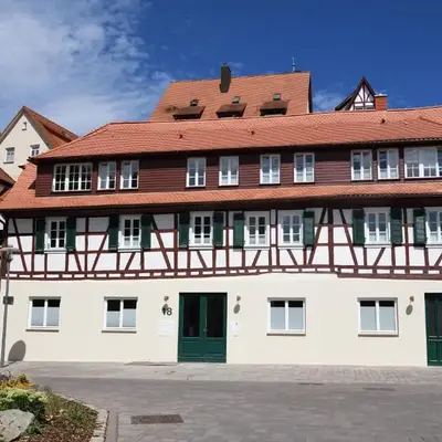 Das schiefe Haus Wohnung Starkenburg