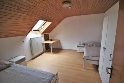 Ein Sitzbereich in der Unterkunft Schöne, große Wohnung mit Parkplatz und Wlan