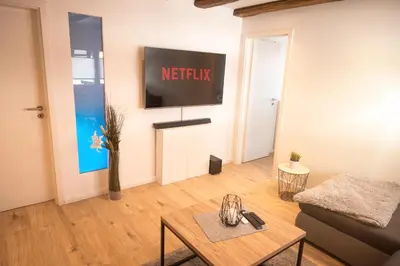 TV/Unterhaltungsangebot in der Unterkunft WINETIME - modern - für 6 - Boxspringbetten - zentral