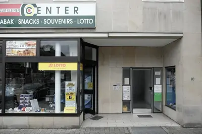Ein Zertifikat, Auszeichnung, Logo oder anderes Dokument, das in der Unterkunft Urban Central 5th Floor near station ausgestellt ist