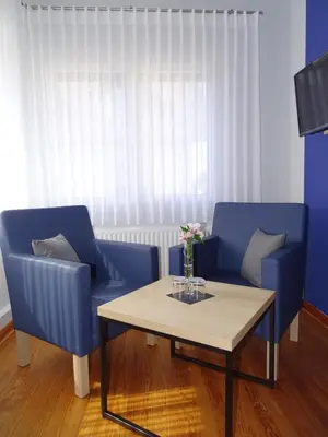 Ein Sitzbereich in der Unterkunft Gästehaus Schattemorellsche