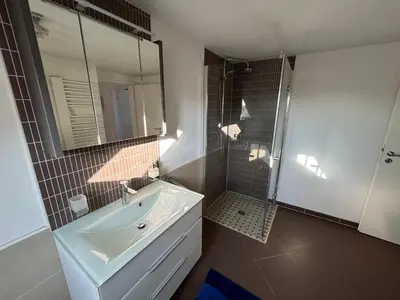 Ein Badezimmer in der Unterkunft XL Apartment Rödermark 4SZ