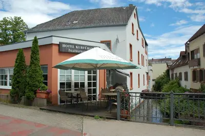 Das Gebäude in dem sich das Hotel befindet