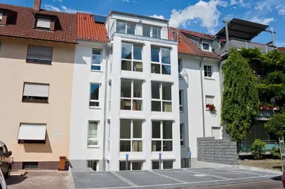 Das Gebäude in dem sich die Ferienwohnung befindet