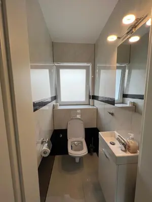 Ein Badezimmer in der Unterkunft Wunderschöne Unterkunft mit Terrasse - 24h7t Checkin