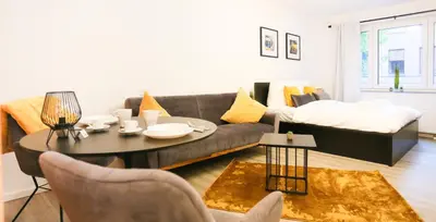 Ein Sitzbereich in der Unterkunft Chic Studio - 1min zum HBF