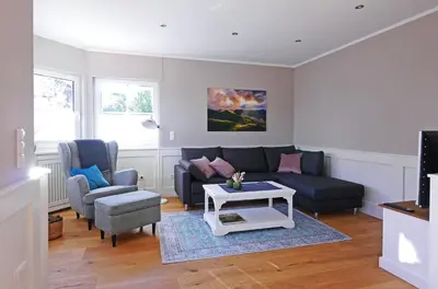 Ein Sitzbereich in der Unterkunft Ferienwohnung Mayr
