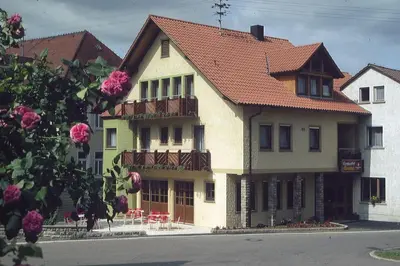 Das Gebäude in dem sich das Hotel befindet