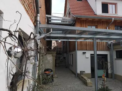 Das Gebäude in dem sich die Ferienwohnung befindet