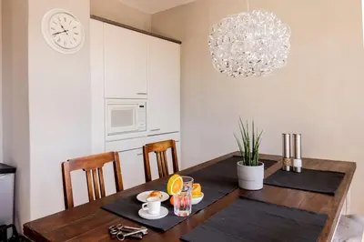 Küche/Küchenzeile in der Unterkunft Charmante, großzügige Ferienwohnung Villa Fleurie