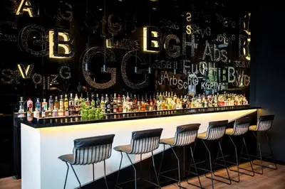 Lounge oder Bar in der Unterkunft Motel One Karlsruhe