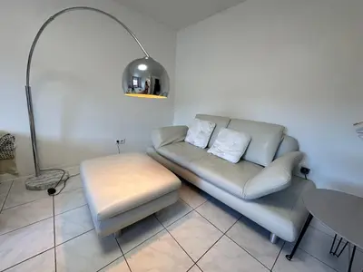 Ein Sitzbereich in der Unterkunft Zimmer für 2 Monteure in Heppenheim Kirschhausen