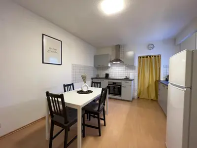 Küche/Küchenzeile in der Unterkunft Romantisches Kamin-Apartment by Rabe - Gartenabteil, Smart-TV, Netflix