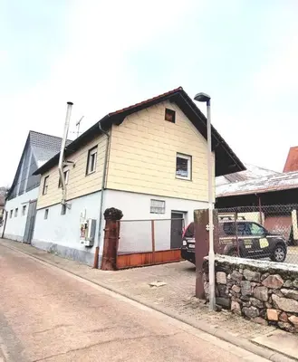Das Gebäude in dem sich die Ferienwohnung befindet