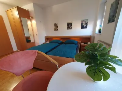 Ein Sitzbereich in der Unterkunft App 31 Gästehaus Zwingenberg