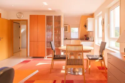 Küche/Küchenzeile in der Unterkunft Rooftop 85qm - Burgblick - nahe Heidelberg - Loggia - Büro - Klima