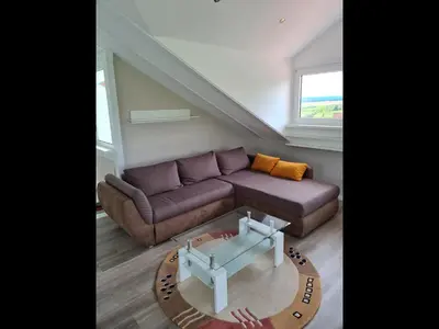 Ein Sitzbereich in der Unterkunft NEU Ferienwohnung Odenwald