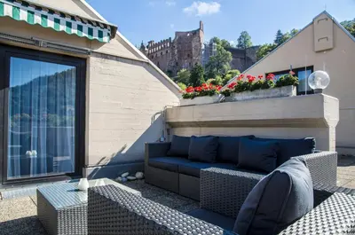 Ein Sitzbereich in der Unterkunft Hotel am Schloss