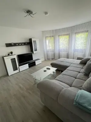 Ein Sitzbereich in der Unterkunft Hemmingen BaWü, attraktive 2-Zimmer-Whg