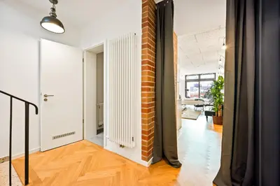 Grundriss der Unterkunft Lit Living - Luxus Loft - Box Spring - Air Con - BBQ - Panorama