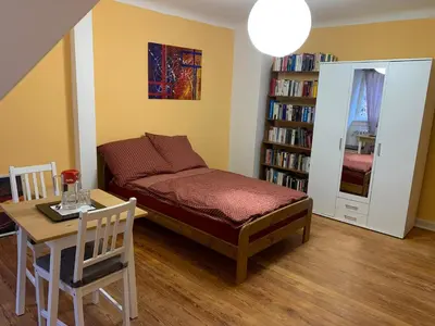 Die Bibliothek in der Pension