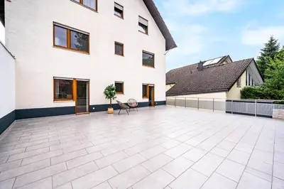 Das Gebäude in dem sich die Ferienwohnung befindet