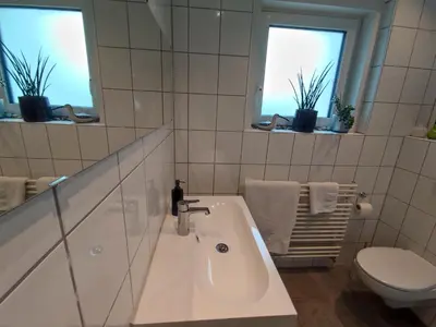Ein Badezimmer in der Unterkunft Zen Apartment - spacious - garden - kitchen